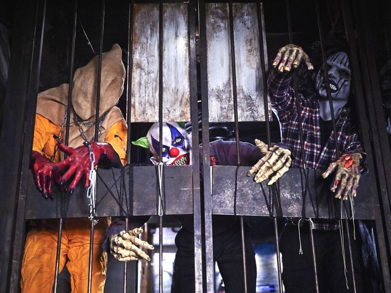 Lockup-Restaurant-Tokyo